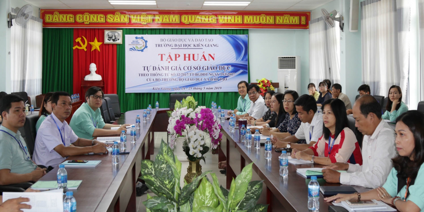 Tập huấn đợt 3 về tự đánh giá chất lượng cơ sở giáo dục đại học theo Thông tư 12/2017/TT-BGDĐT