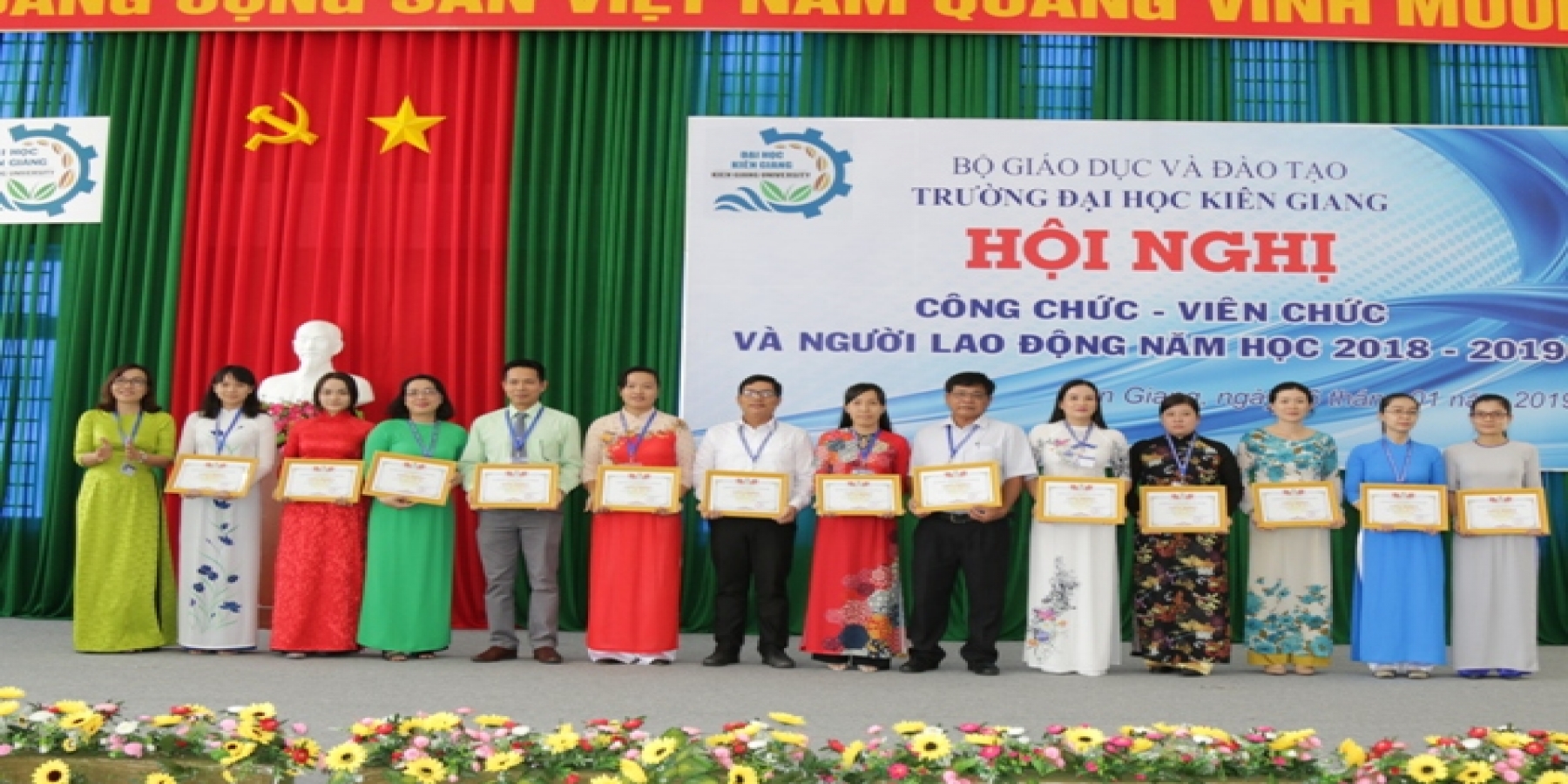 Hội nghị công chức, viên chức và người lao động năm học 2018 – 2019