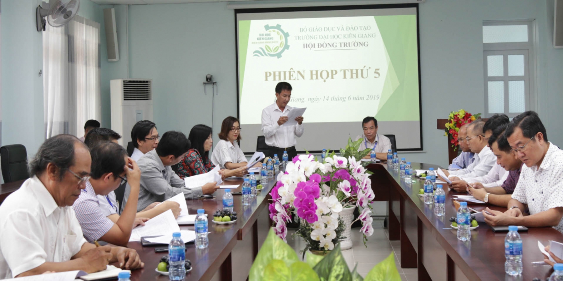 Hội đồng Trường họp phiên thứ 5 của nhiệm kỳ 2014 - 2019