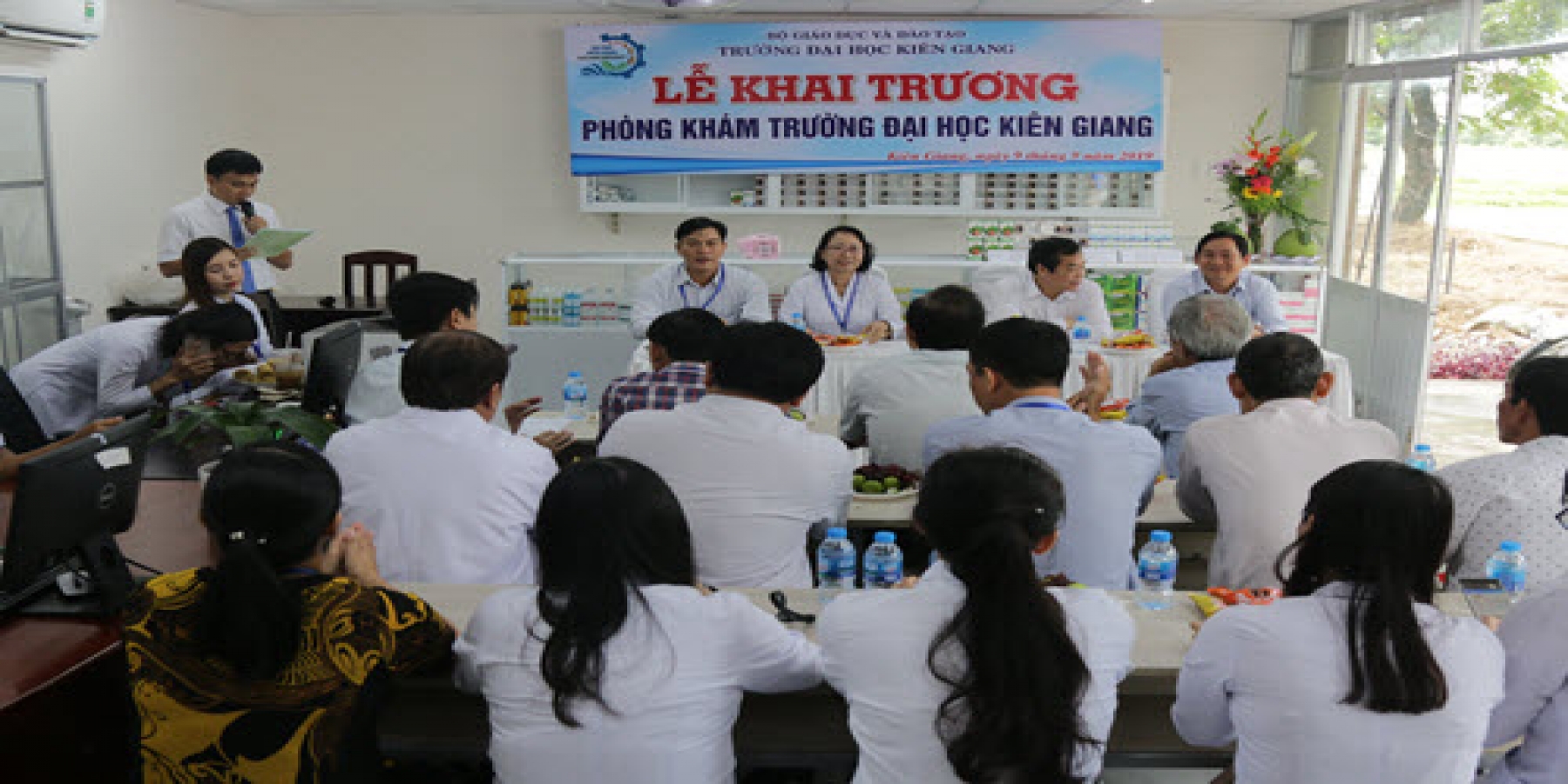 Khai trương phòng khám của trờng Đại học Kiên Giang