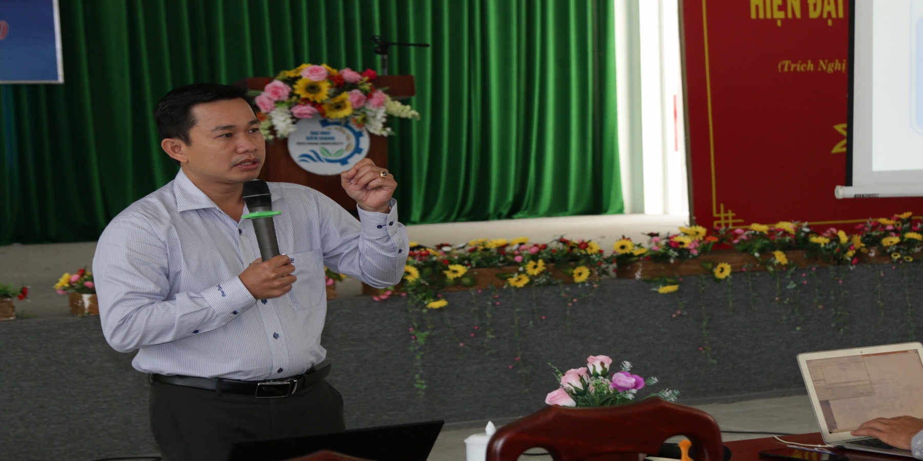 Nâng cao nhận thức công tác đảm bảo chất lượng cho viên chức và người lao động