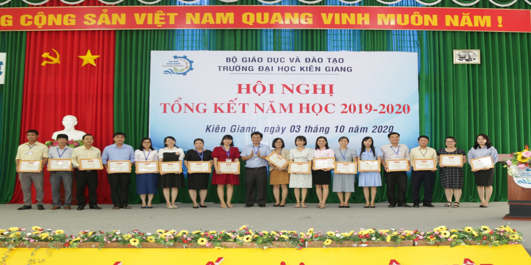 Phấn đấu “Đảm bảo chất lượng toàn diện, hiệu quả trong từng nhiệm vụ” trong năm học 2020-2021