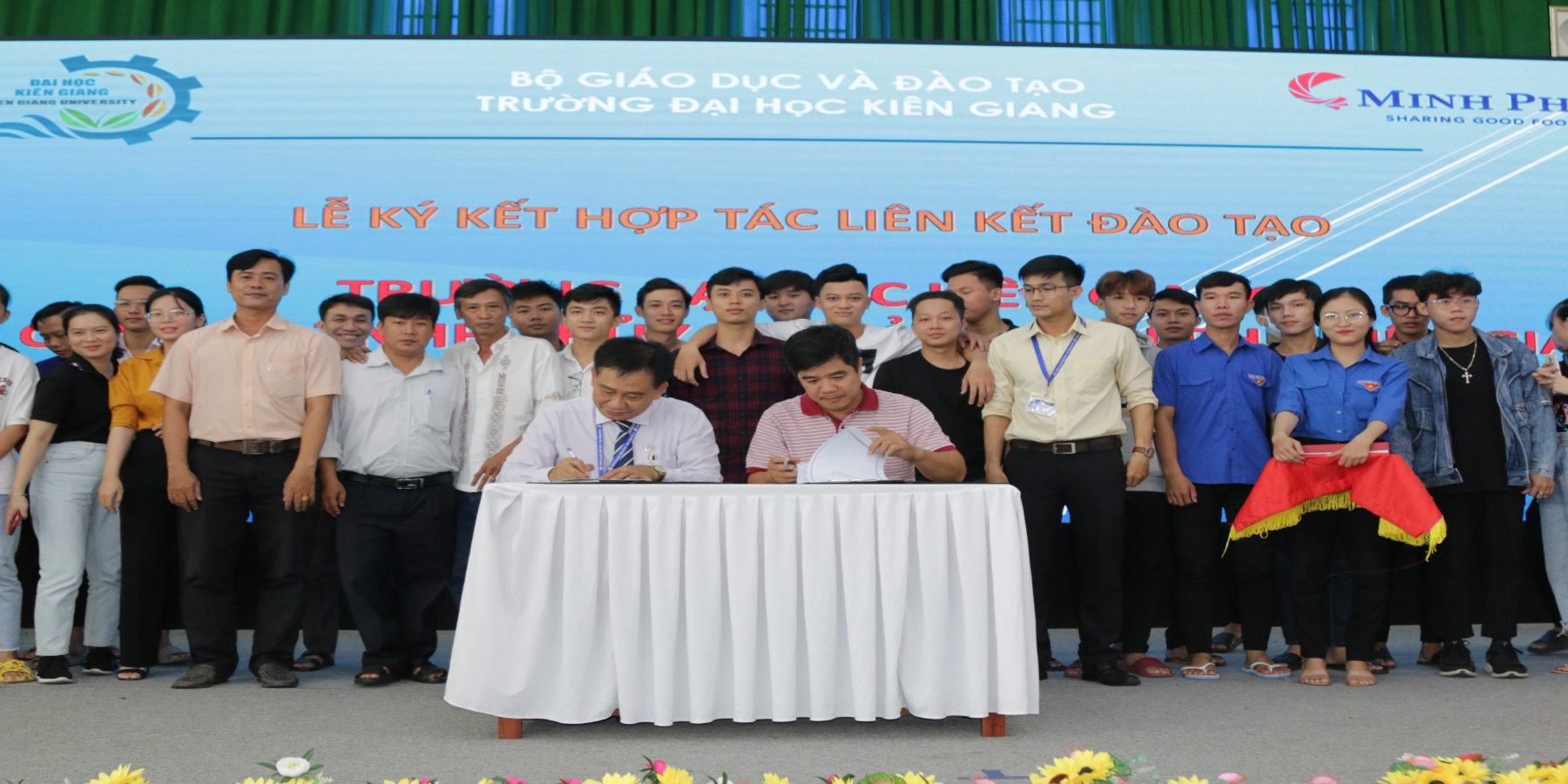 Ký kết hợp tác liên kết đào tạo với Công ty TNHH Thủy hải sản Minh Phú Kiên Giang
