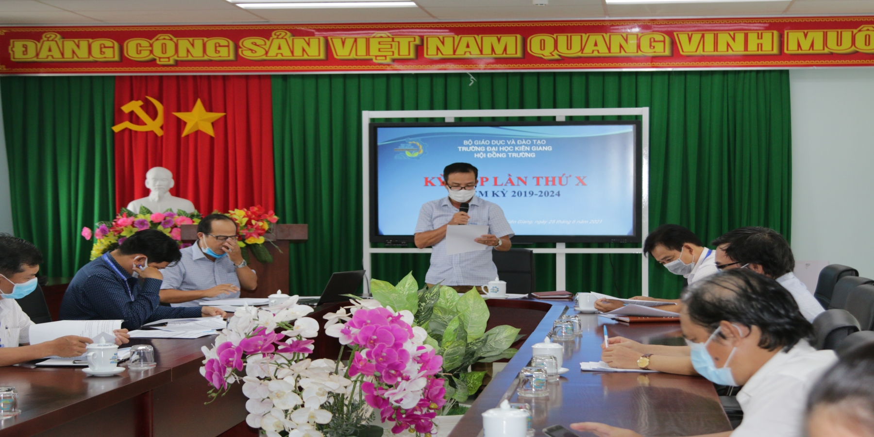 Họp Hội đồng trường lần thứ X, nhiệm kỳ 2019 - 2024