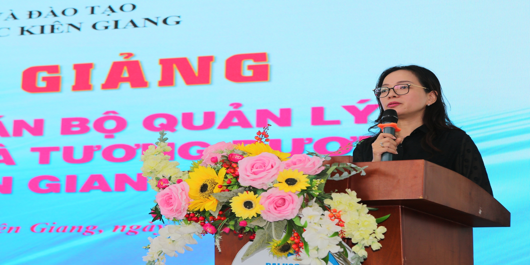 Tổ chức lễ Khai giảng lớp Bồi dưỡng cán bộ quản lý phòng, khoa và tương đương năm 2022