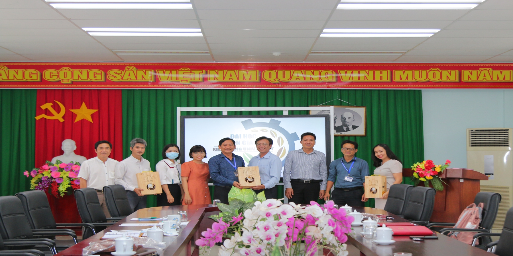 Hỗ trợ kỹ thuật sản xuất, nghiên cứu cho doanh nghiệp 