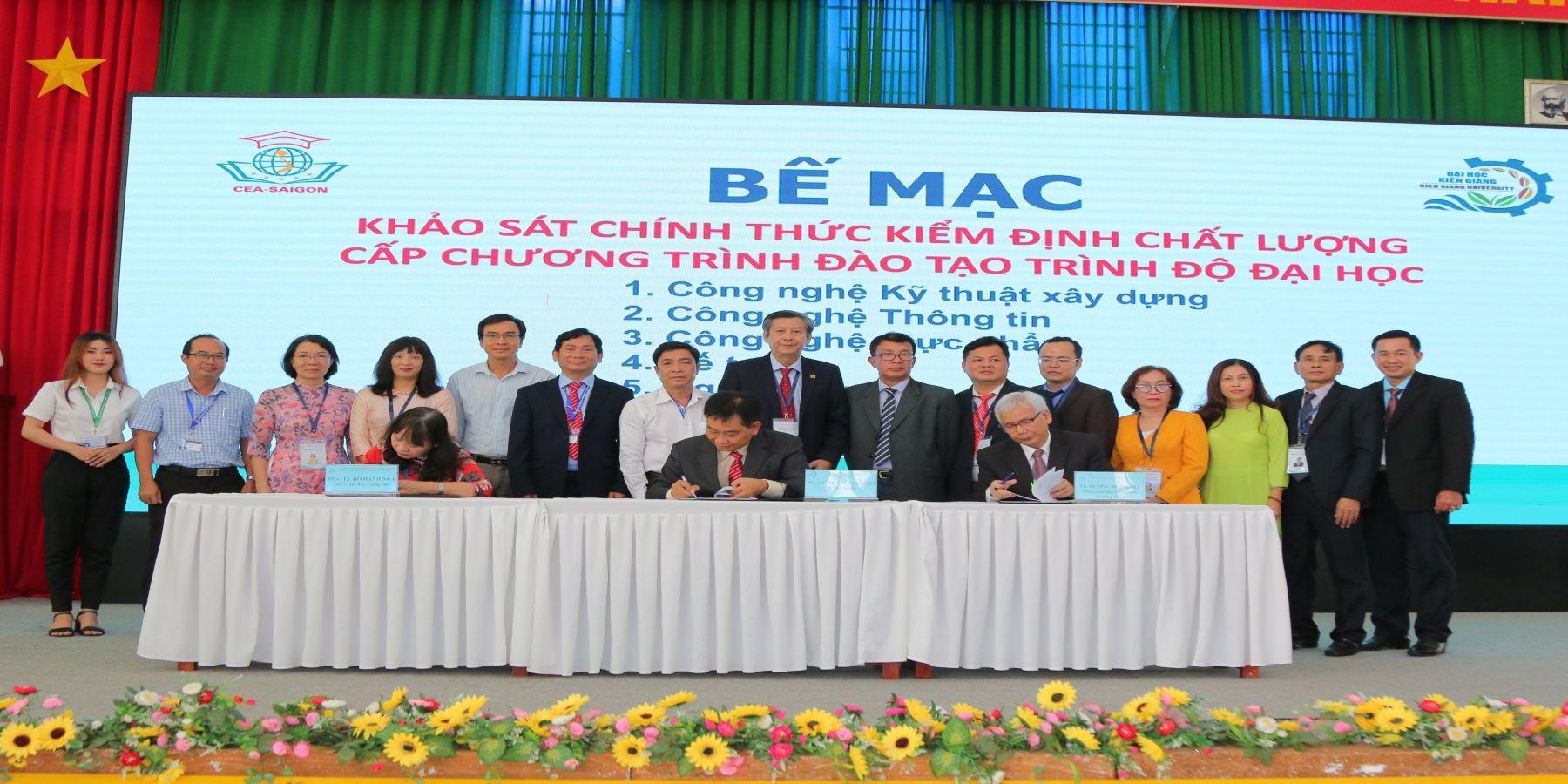 Hoàn thành khảo sát chính thức kiểm định chất lượng chương trình đào tạo 5 ngành trình độ đại học 