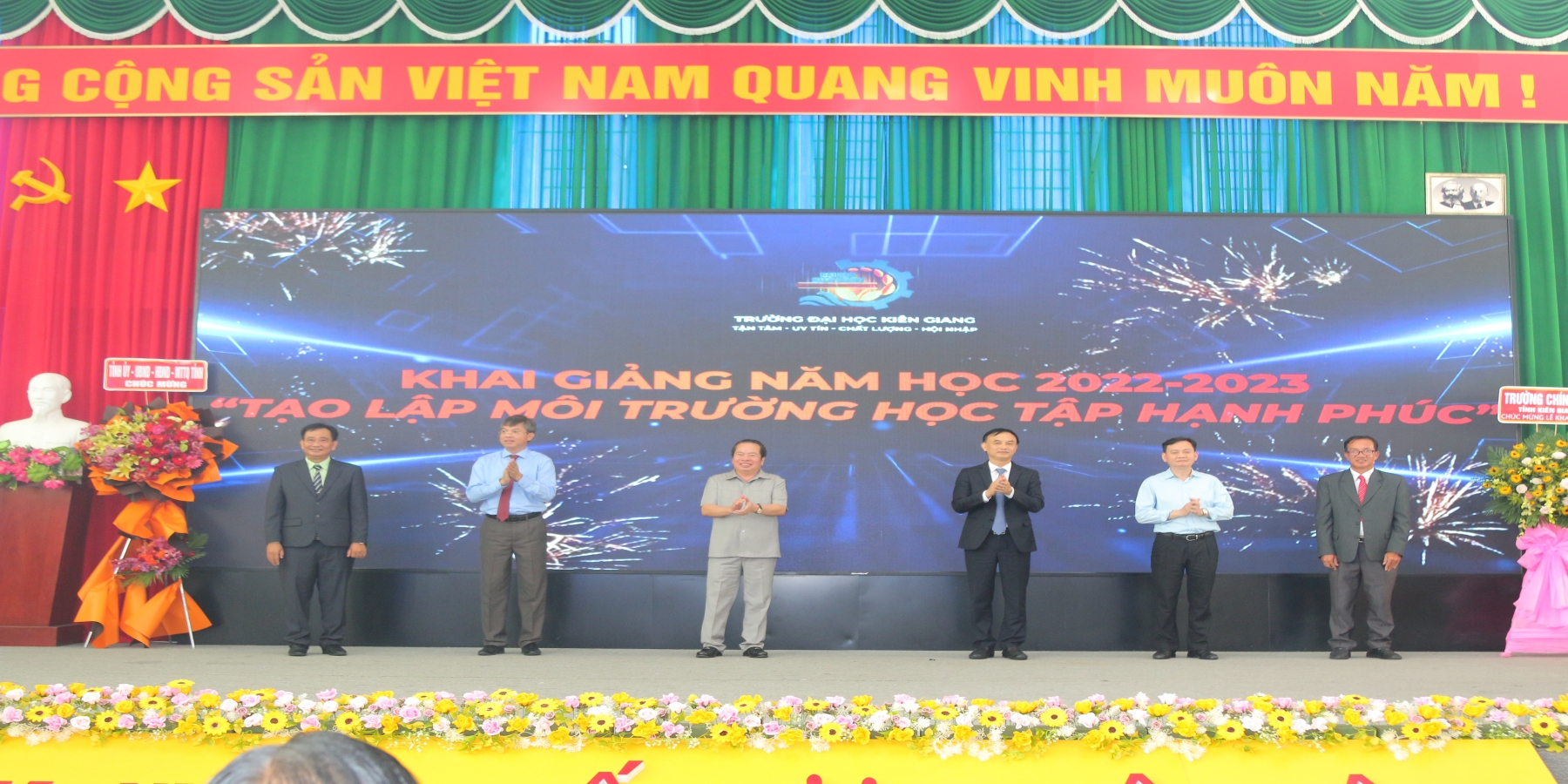 TRƯỜNG ĐẠI HỌC KIÊN GIANG TỔ CHỨC LỄ KHAI GIẢNG NĂM HỌC 2022-2023 VÀ KHÁNH THÀNH TÒA NHÀ ĐIỀU HÀNH TRUNG TÂM 125 TỶ ĐỒNG