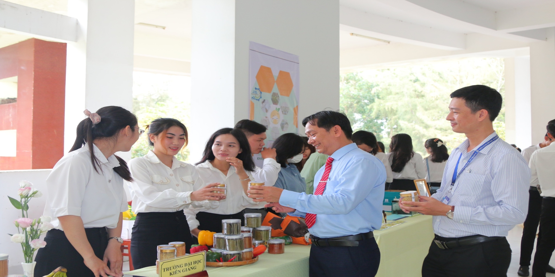 Chung kết cuộc thi Ý tưởng học sinh, sinh viên khởi nghiệp khu vực Đồng bằng sông Cửu Long năm 2022