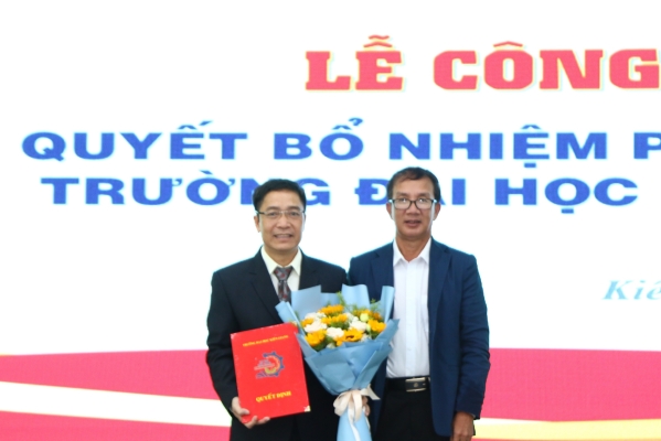 Trường Đại học Kiên Giang tổ chức Lễ công bố Nghị quyết bổ nhiệm Phó Hiệu trưởng