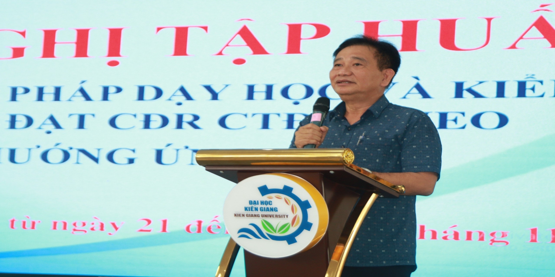 Tổ chức Hội nghị tập huấn về đổi mới phương pháp dạy học và kiểm tra đánh giá theo định hướng ứng dụng