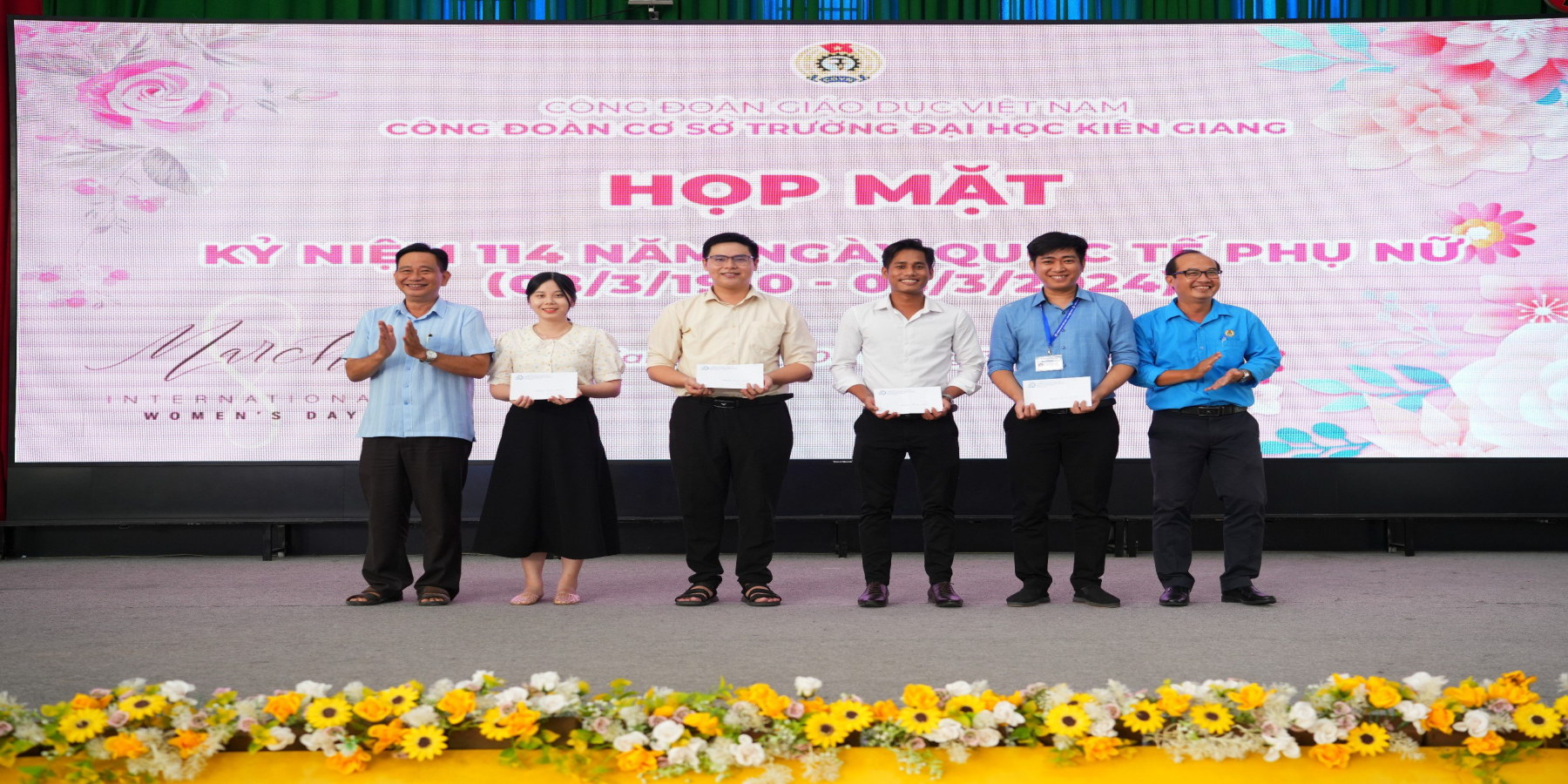 Họp mặt kỷ niệm 114 năm ngày Quốc tế Phụ nữ (8/3/1910 – 8/3/2024)
