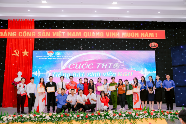 Tỏa sáng tài năng tại Vòng Chung kết Cuộc thi “Tiếng hát sinh viên KGU”