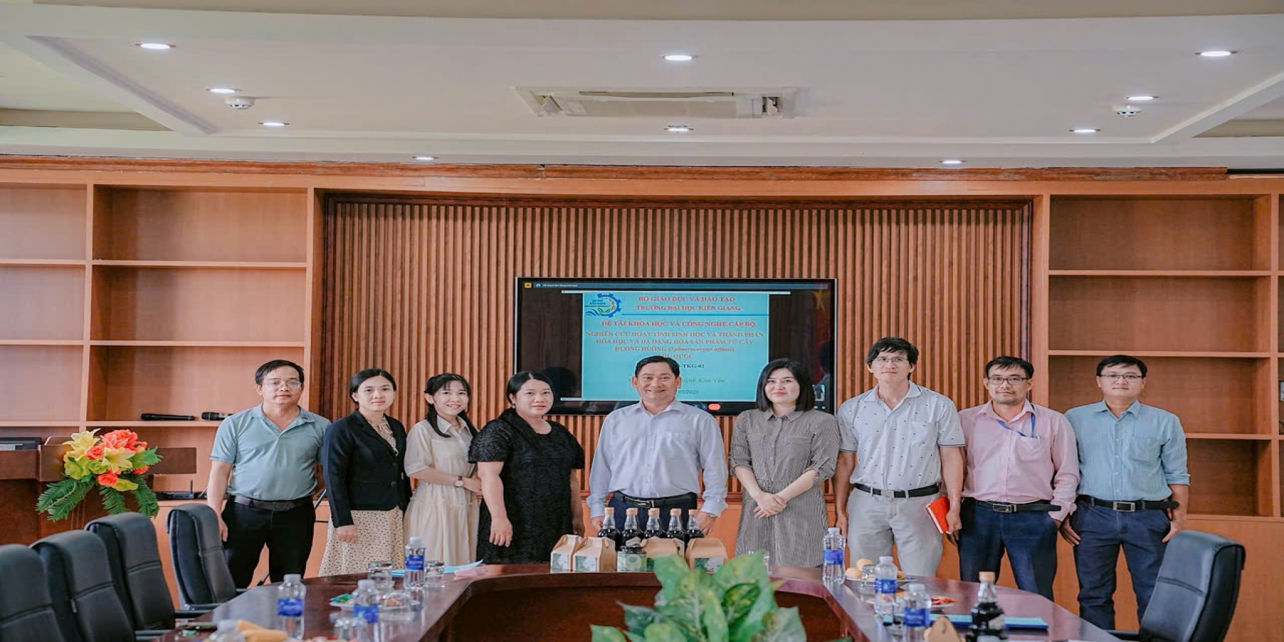 ĐÁNH GIÁ, NGHIỆM THU CẤP CƠ SỞ ĐỀ TÀI CẤP BỘ NĂM 2023: “NGHIÊN CỨU HOẠT TÍNH SINH HỌC, THÀNH PHẦN HÓA HỌC VÀ ĐA DẠNG HÓA SẢN PHẨM TỪ CÂY ĐUỒNG ĐUÔNG (SPHAEROCORYNE AFFINIS) – PHÚ QUỐC”