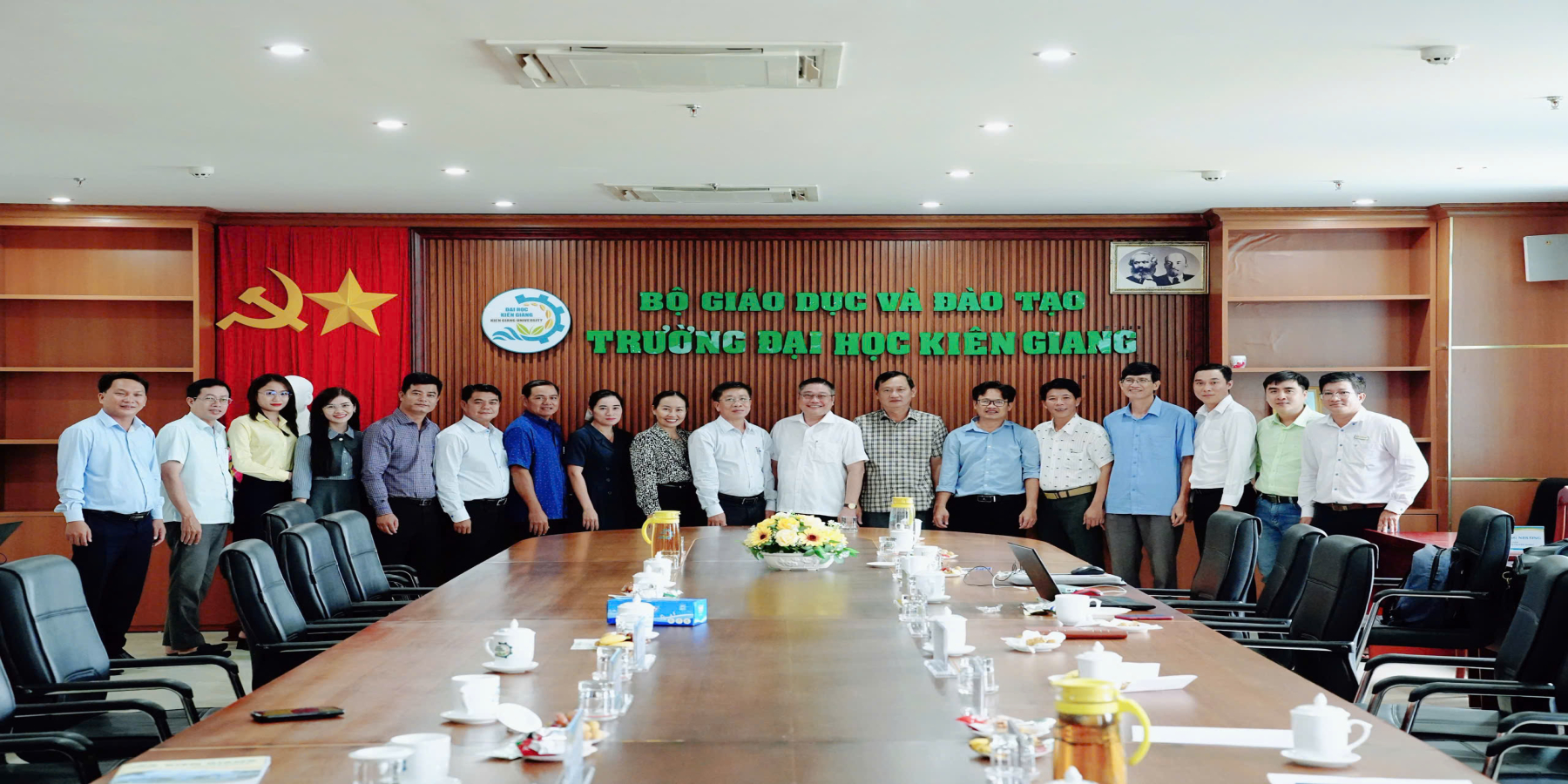 TRƯỜNG ĐẠI HỌC KIÊN GIANG TIẾP ĐÓN VÀ LÀM VIỆC VỚI XÃ VĨNH BÌNH (AN GIANG): THÚC ĐẨY CHUYỂN ĐỔI SỐ VÀ PHÁT TRIỂN NÔNG NGHIỆP XANH BỀN VỮNG