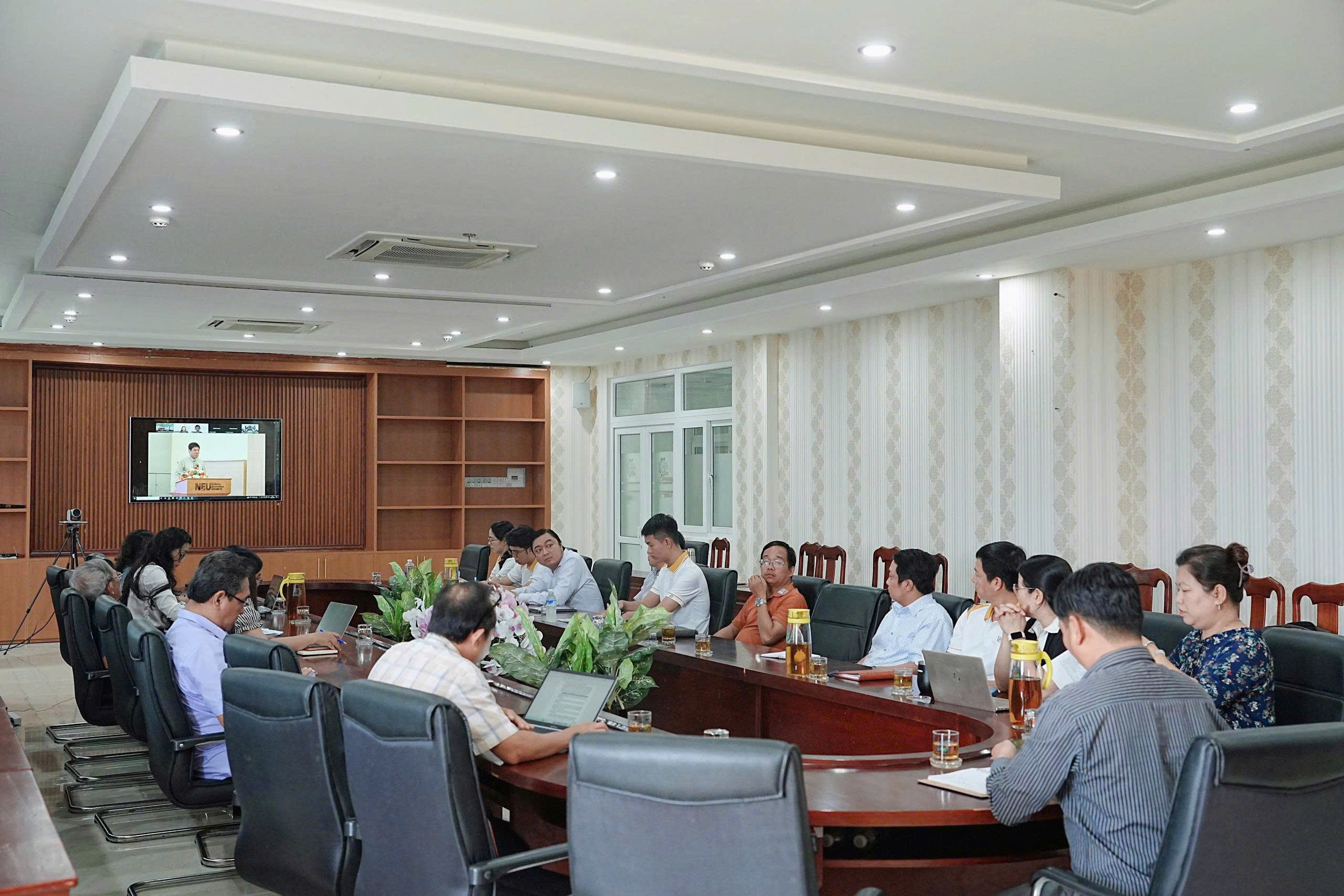 TRƯỜNG ĐẠI HỌC KIÊN GIANG THAM DỰ HỘI NGHỊ TẬP HUẤN VỀ TỰ ĐÁNH GIÁ VÀ ĐÁNH GIÁ NGOÀI CHƯƠNG TRÌNH ĐÀO TẠO