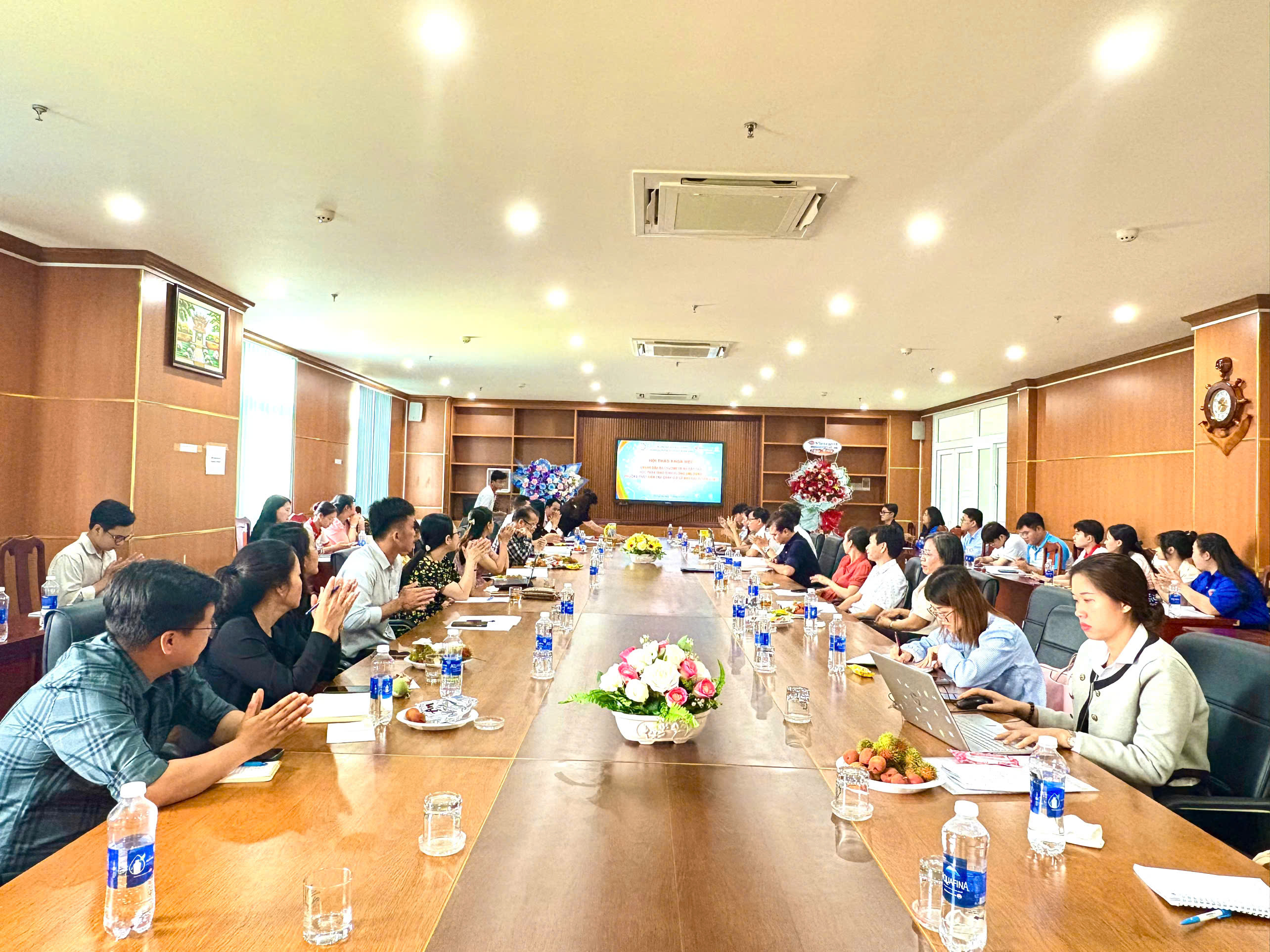 HỘI THẢO KHOA HỌC THÚC ĐẨY ĐÀO TẠO THEO ĐỊNH HƯỚNG ỨNG DỤNG 
